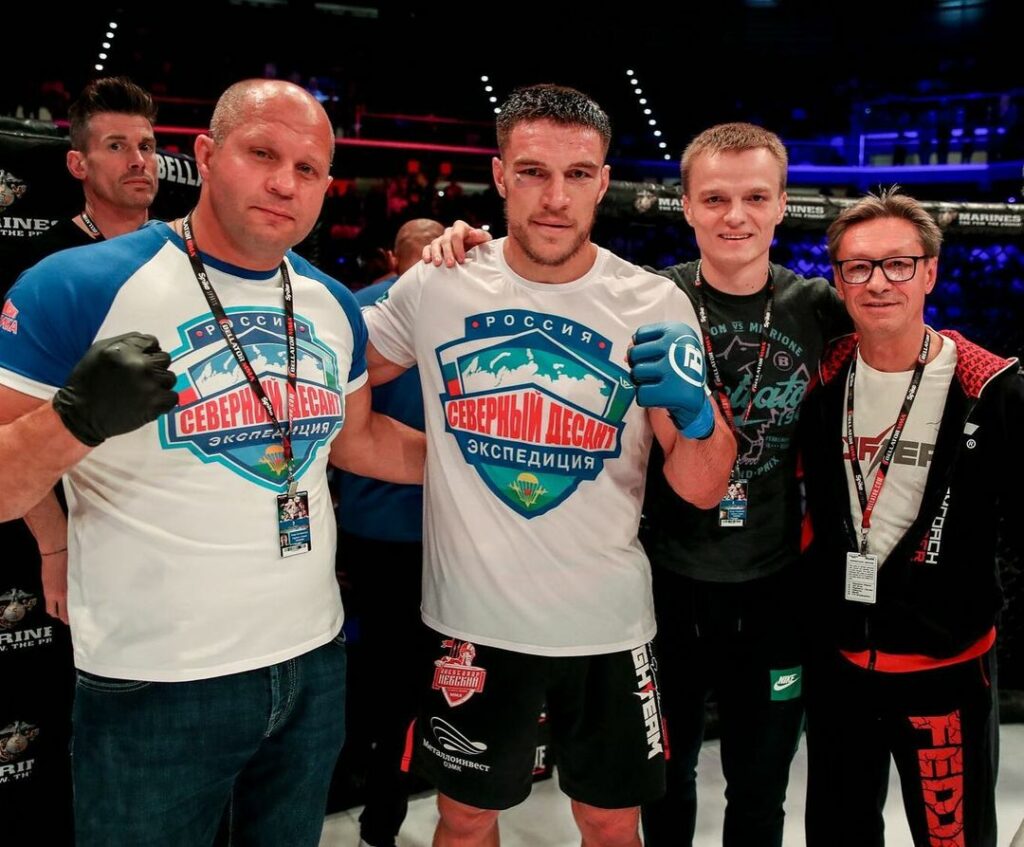 «Плевать, легенда ты или нет». Боец Bellator MMA лягнул Федора Емельяненко