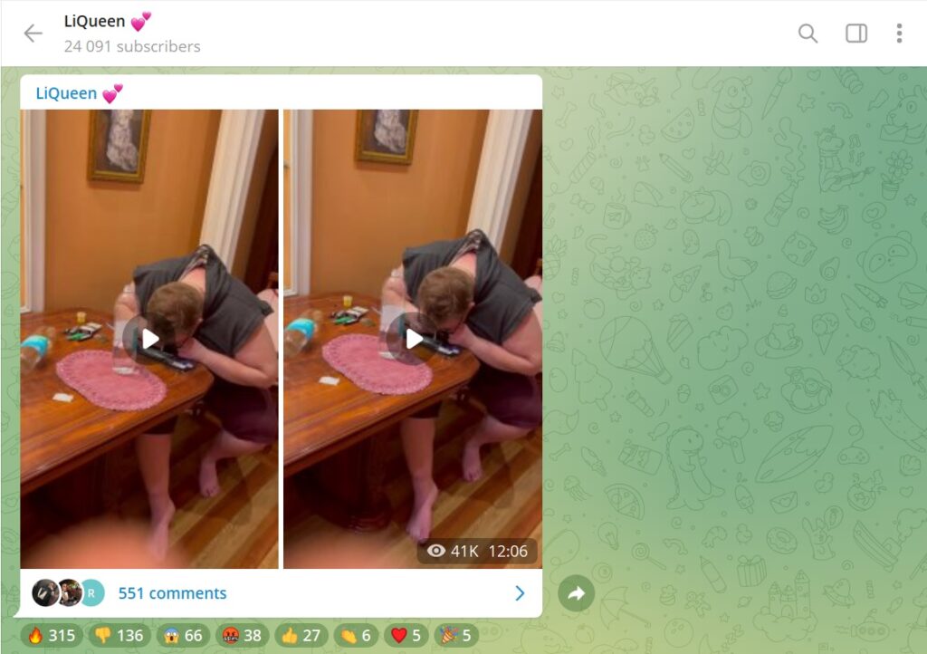 Видео с нюхающим Бумычем